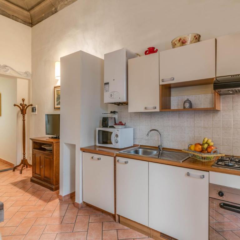 Dante States Apartments - Studio - 16