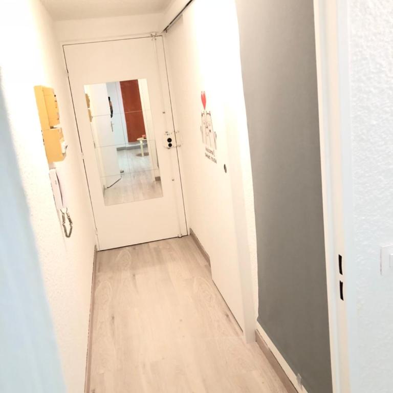 JOLI STUDIO HYPER CENTRE TRES PROCHE VIEUX PORT - Appartement - 26