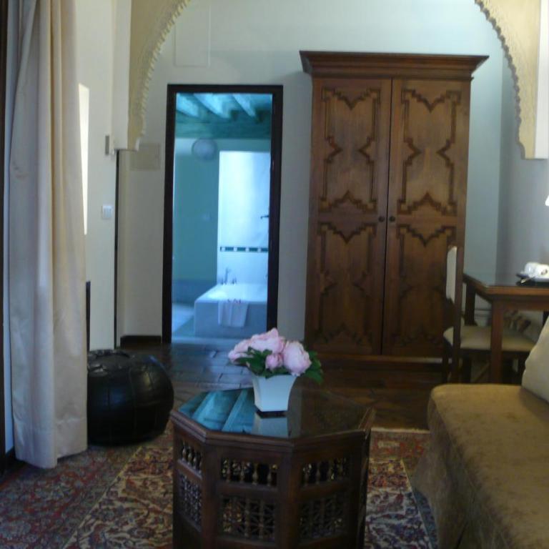 Hotel Casa Morisca - Deluxe Double Room with lateral Alhambra view - 7