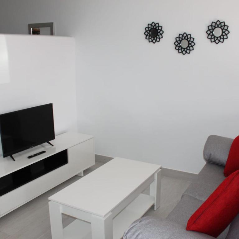 Apartamentos Margo - One-Bedroom Apartment - 2