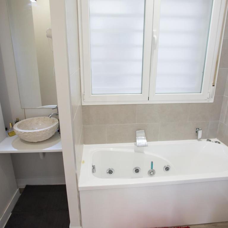WindRose 9 - One-Bedroom Apartment - 24