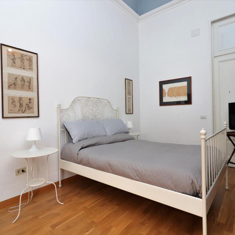 Trevi Suite B&B - Camera Tripla con Bagno Privato - 1