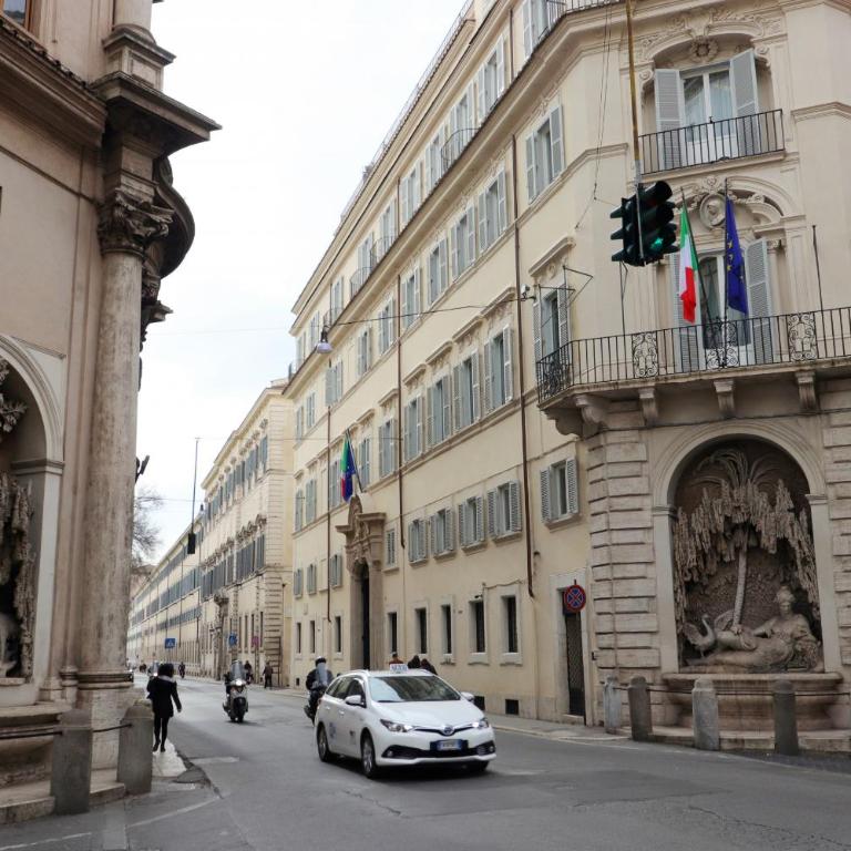 Trevi Suite B&B - Camera Tripla con Bagno Privato - 23