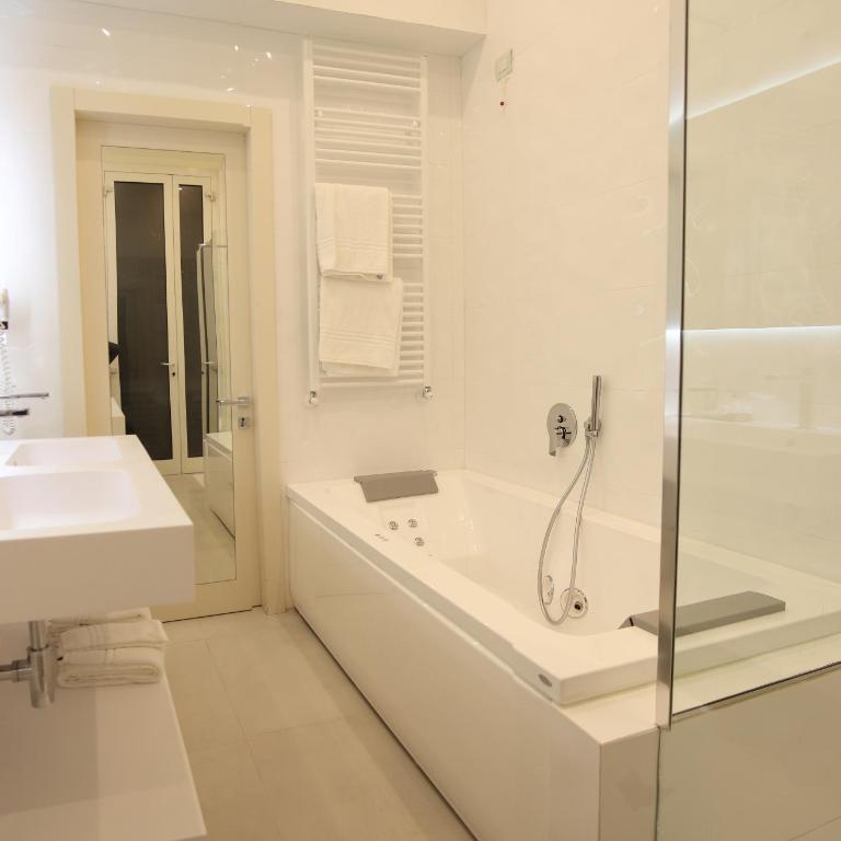 Hotel Columbia Wellness & Spa - Junior Suite con Vasca Idromassaggio - 16