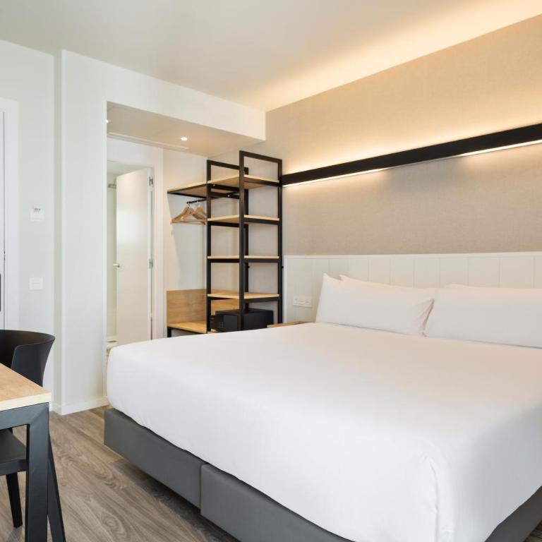 Acta BCN 40 - Superior Double or Twin Room - 2