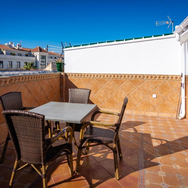 Hostal Boutique Luna de Nerja OLIVE OIL FREE DEGUSTATION & SALE - Apartamento con terraza - 7