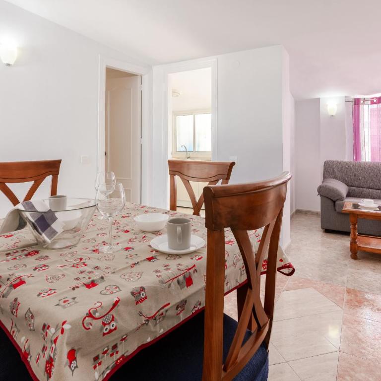 Hostal Boutique Luna de Nerja OLIVE OIL FREE DEGUSTATION & SALE - Apartamento con terraza - 8