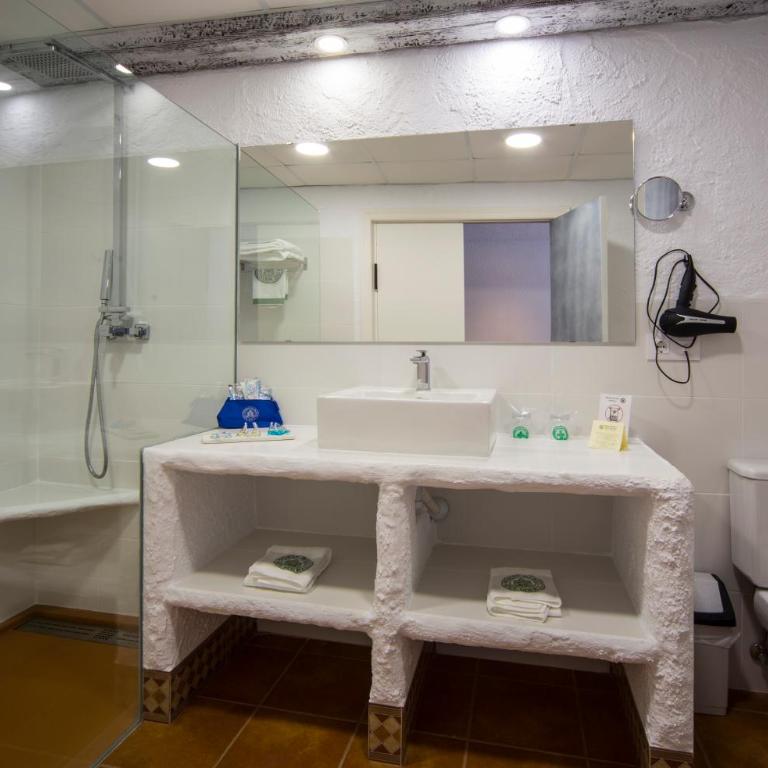 Hostería del Mar - Habitación Doble con vistas a las montañas - 2 camas - 11