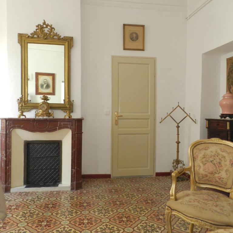 Le Logis du Chanoine, 50 m2 and terrace face to Cathedral - Appartement 1 Chambre - 18