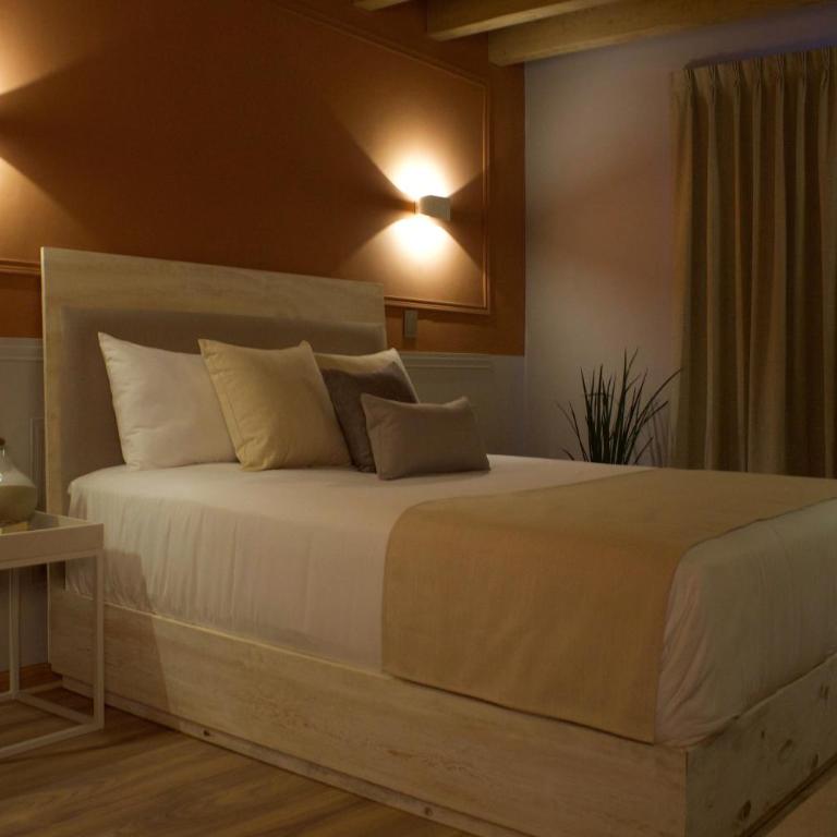 Casa Florencia Hotel Boutique - Deluxe Queen Suite - 8