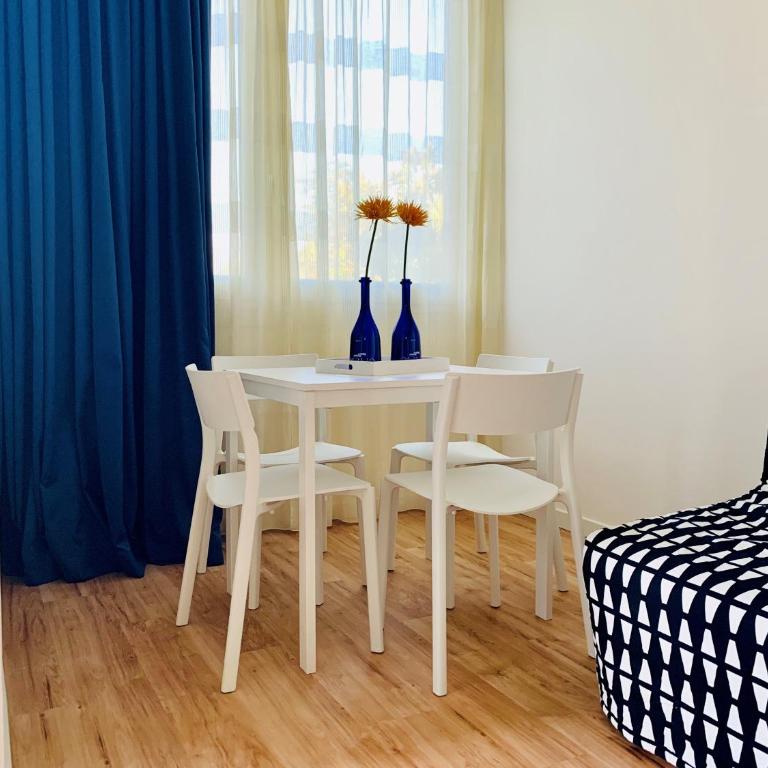 Front Lake Apartment Bardolino - Appartamento con Vista Laterale Lago - 2