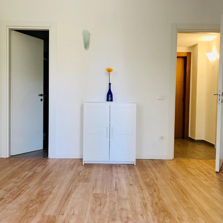 Front Lake Apartment Bardolino - Appartamento con Vista Laterale Lago - 5