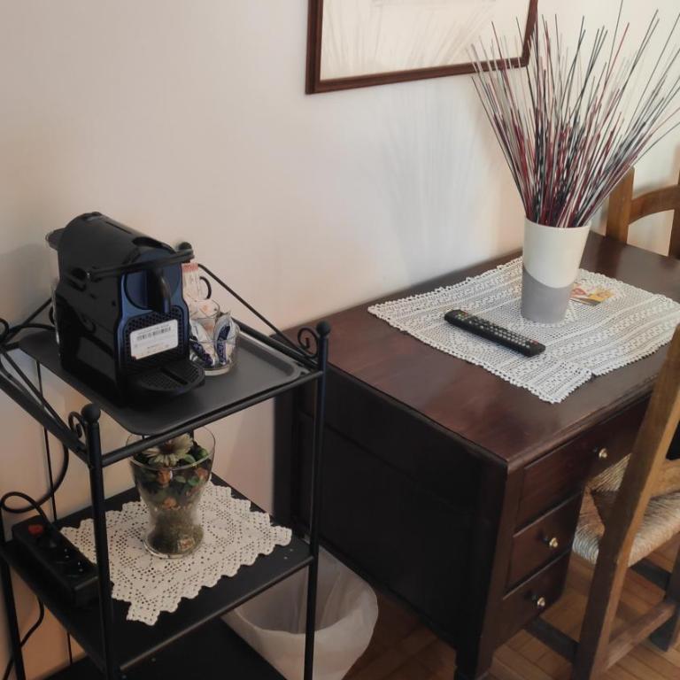 Bed & Breakfast CENTRALE - Camera Tripla con Bagno Privato Esterno - 11