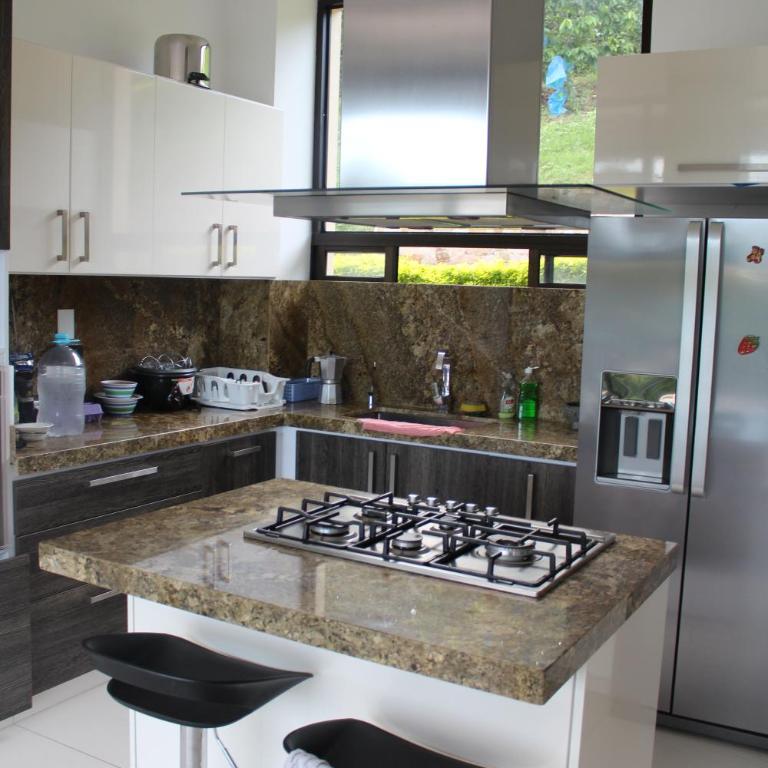 Monte Escondido-Condominio Campestres Altos de Komulá - Anapoima - Villa - 14