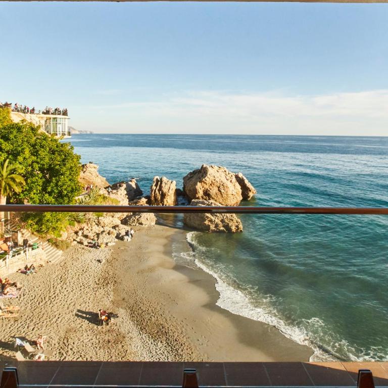 Hotel Balcón de Europa - Habitación Doble con vistas al mar y balcón - 10