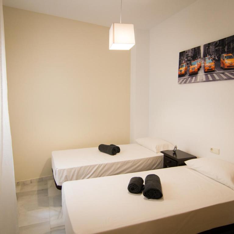 Holidays2Malaga Marques de Villafiel Cozy downtown apartment - Two-Bedroom Apartment - 13