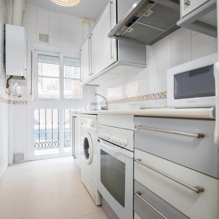 Holidays2Malaga Sebastian Souviron High Speed WIFI - One-Bedroom Apartment - 8