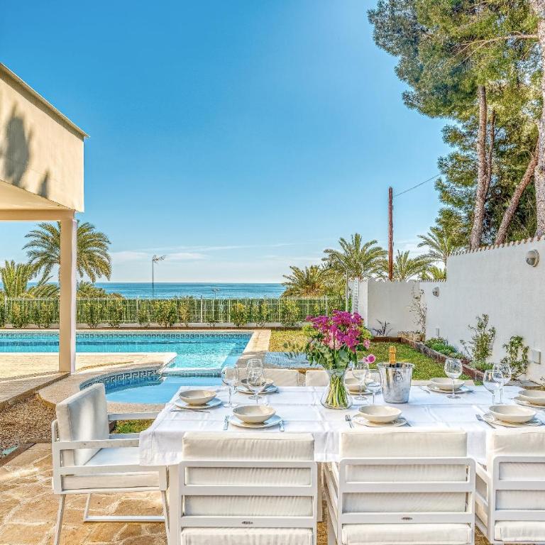 Preciosa villa con piscina, jardín y vistas al mar WIFI - Villa - 22
