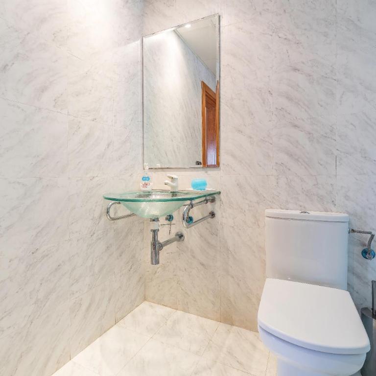 Preciosa villa con piscina, jardín y vistas al mar WIFI - Villa - 65