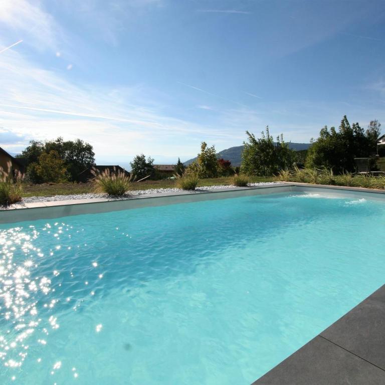 Montreux Holiday Home - Deluxe Villa - 41