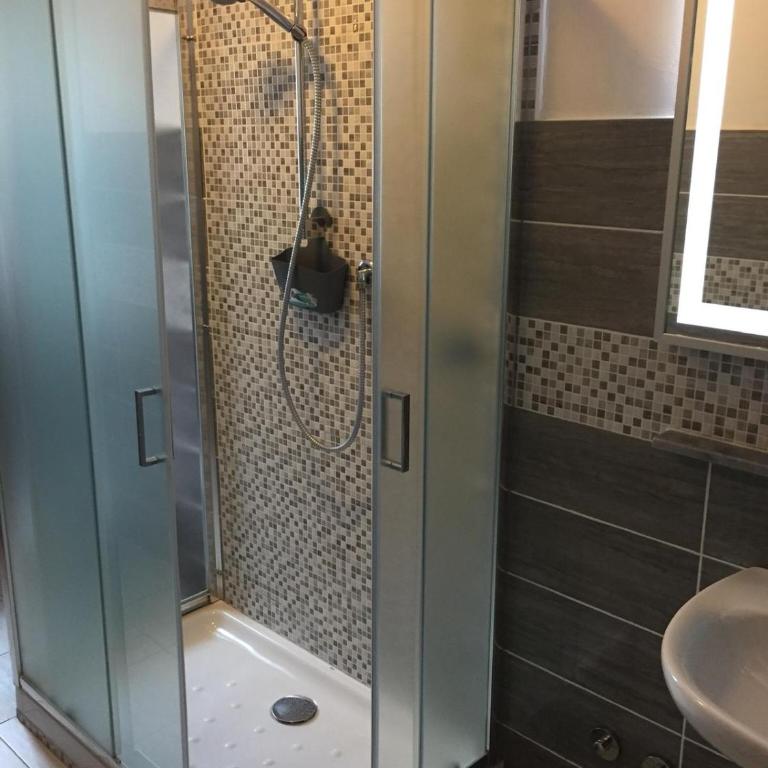 Affittacamere Belfiore - Camera Matrimoniale/Doppia con Letti Singoli con Bagno Privato Esterno - 3