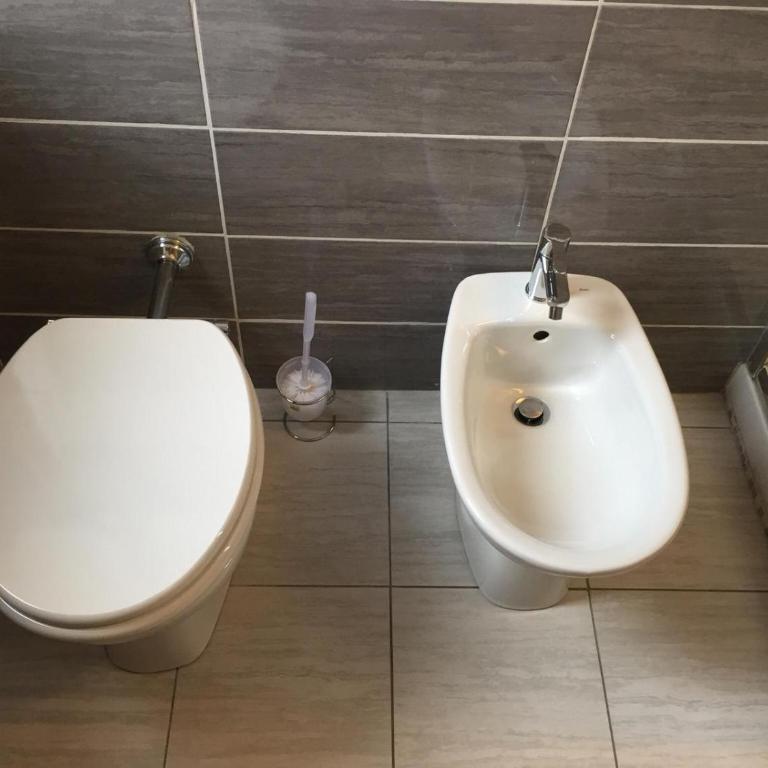 Affittacamere Belfiore - Camera Matrimoniale/Doppia con Letti Singoli con Bagno Privato Esterno - 2