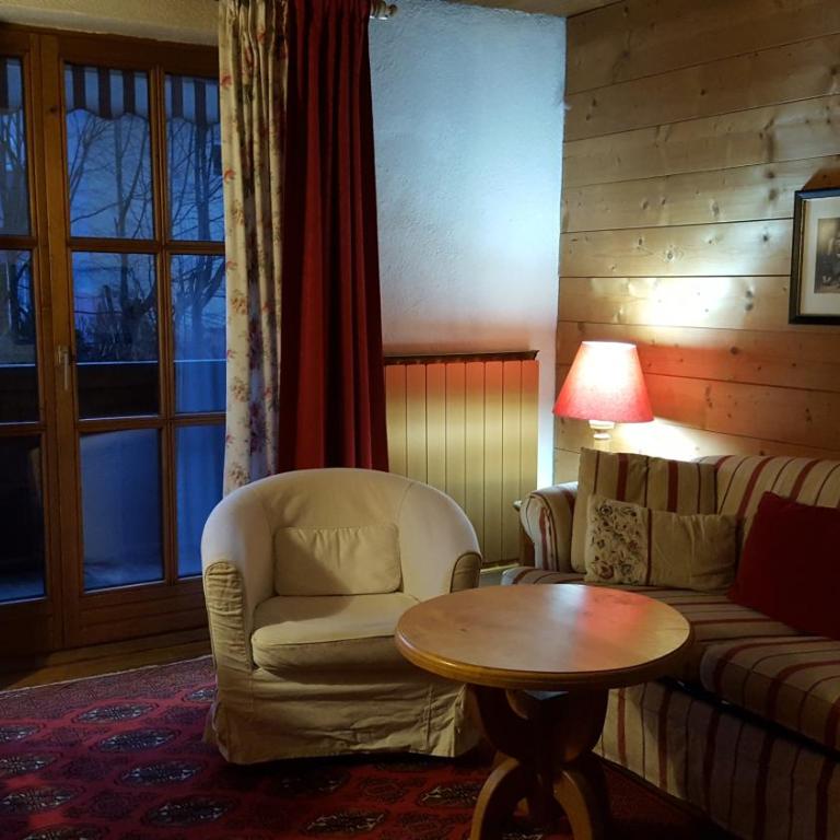 Appartement Pension Bäckenhäusl FERIENWOHNUNGEN Chalets Hütten Komfortzimmer - Comfort Vierbettzimmer - 29