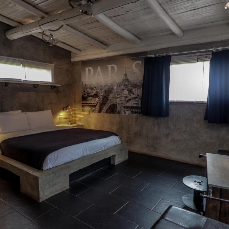La Bicok EcoLodge - Suite con cama extragrande y vistas a la piscina (La Paris) - 6