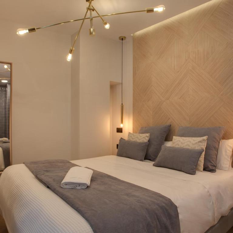 SUITES YOU Soho - Double Room - 7