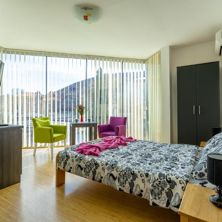 Guesthouse Sunny - Deluks Soba - 1