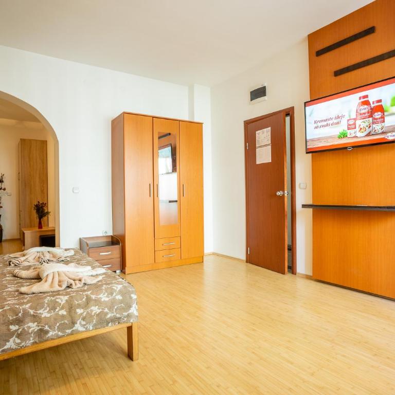 Guesthouse Sunny - Standardna Porodična Soba - 2