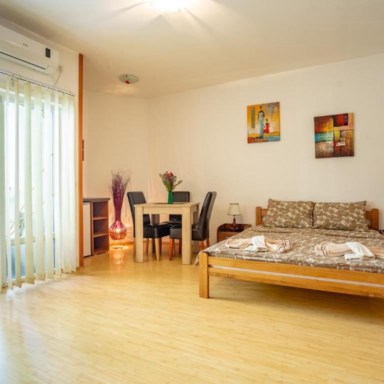 Guesthouse Sunny - Standardna Porodična Soba - 3