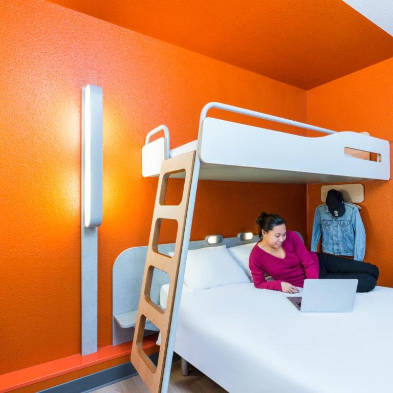 ibis budget Paris Porte De Montmartre - Chambre Triple avec 3 Lits Simples - 10
