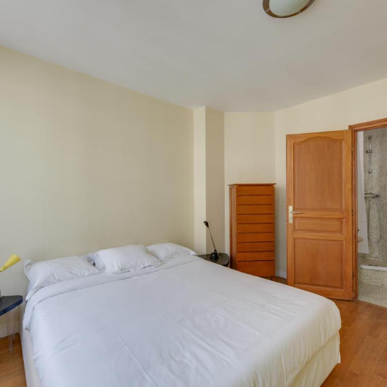 Châtelet, rue Saint Denis 25 - ID 308 - Appartement 1 Chambre - 12