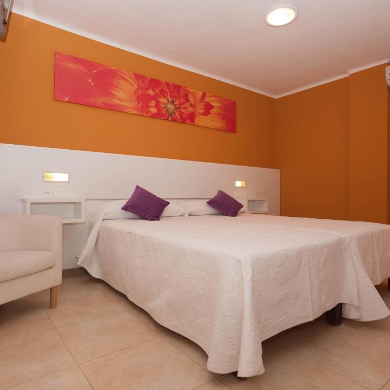 Hostal Costa Blanca - Habitación Doble - 1 o 2 camas - 12