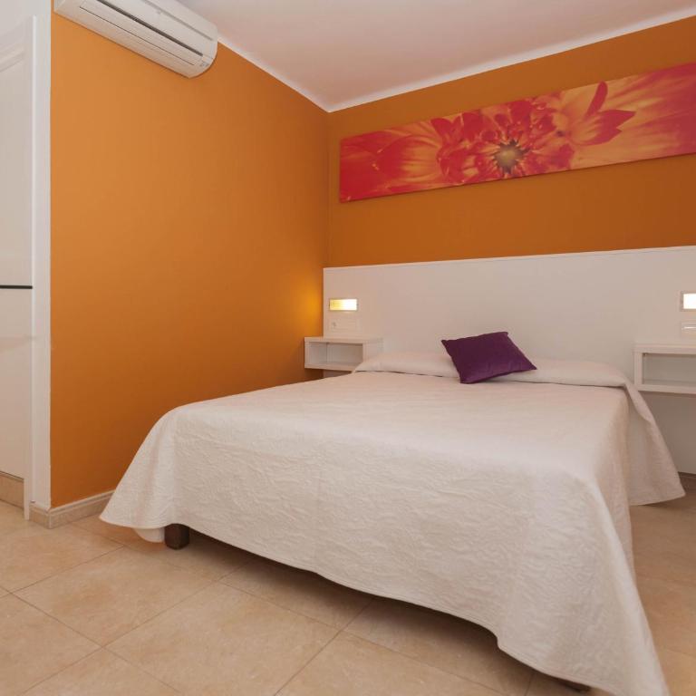 Hostal Costa Blanca - Habitación Doble - 1 o 2 camas - 11