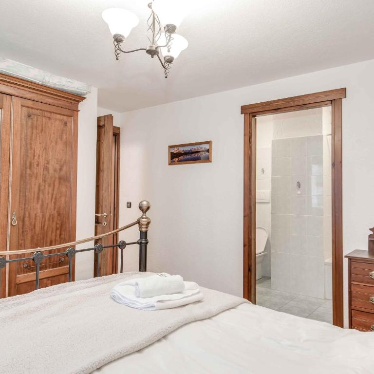 Apartment Balmat - Chamonix All Year - Two-Bedroom Apartment - 10