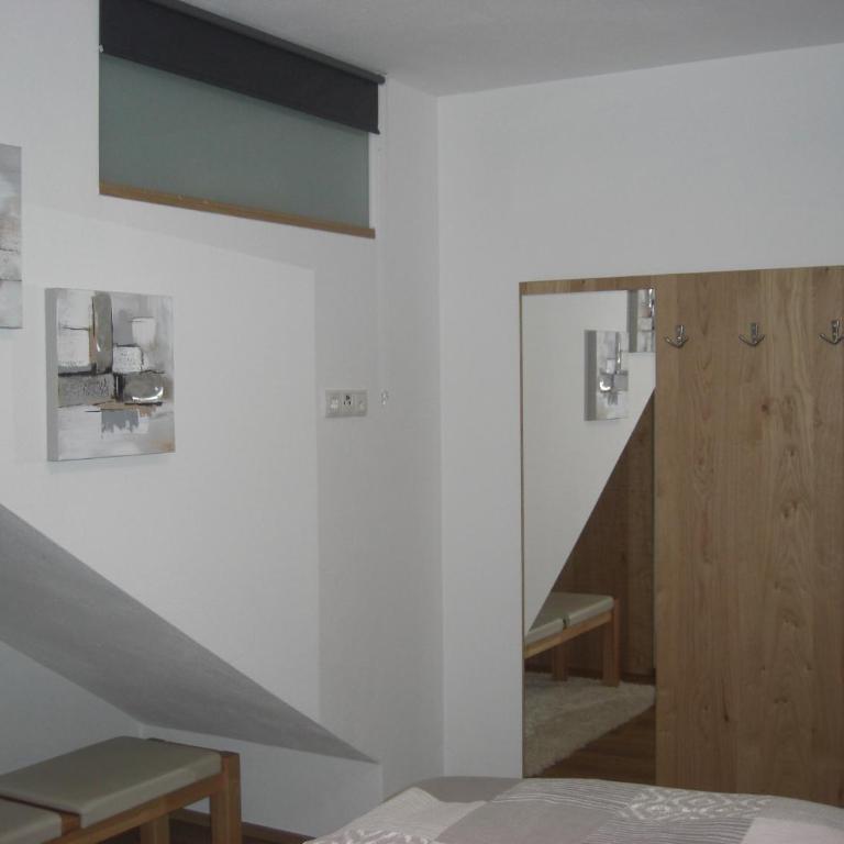 die Gartenwohnung - Tanja Tipotsch - Apartment - Split Level with Garden View - 49