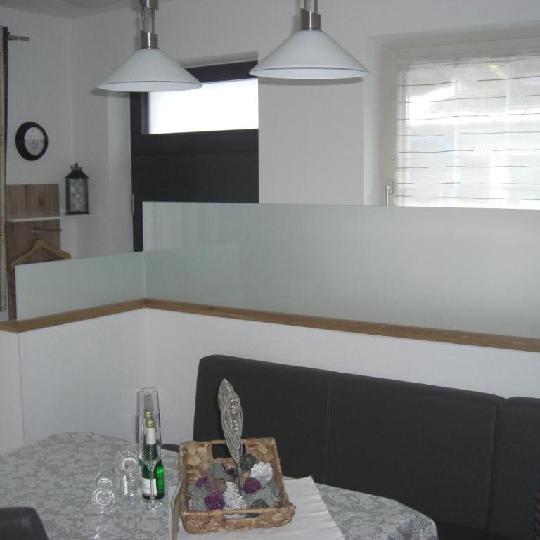 die Gartenwohnung - Tanja Tipotsch - Apartment - Split Level with Garden View - 15