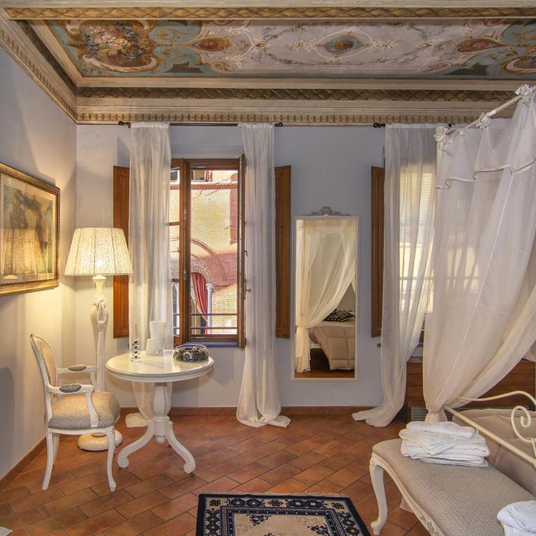 Rinascimento Bed & Breakfast - Deluxe Junior Suite - 4