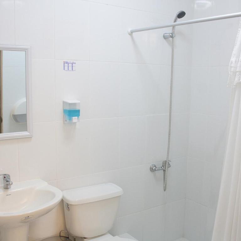 Hotel Velero Express - Standard Double Room with Shared Bathroom - 2