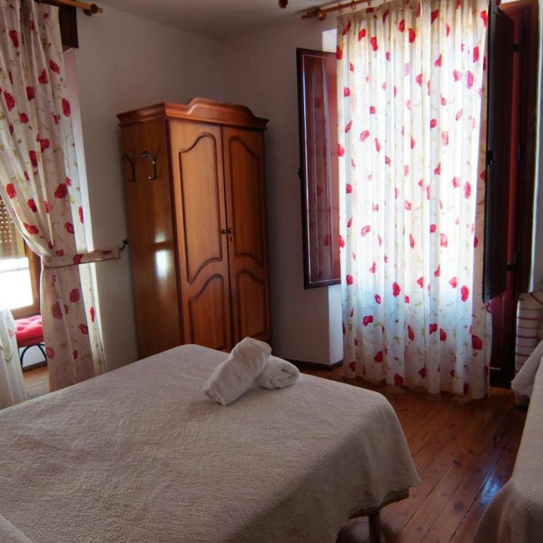Pensión Sandoval by gaiarooms - Habitación Triple con baño compartido - 7