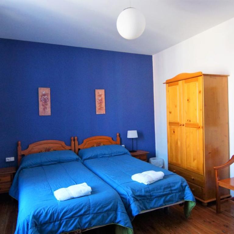 Pensión Sandoval by gaiarooms - Habitación Triple con baño compartido - 2