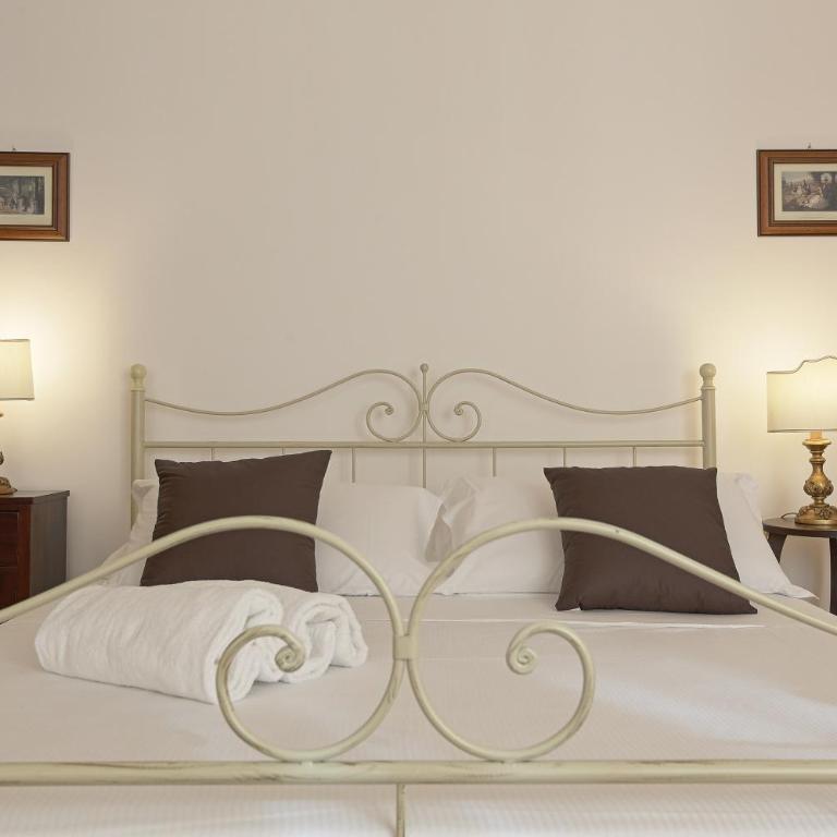 Atenea Luxury Suites - Atenea Collection - Camera Matrimoniale Deluxe con Balcone - 9