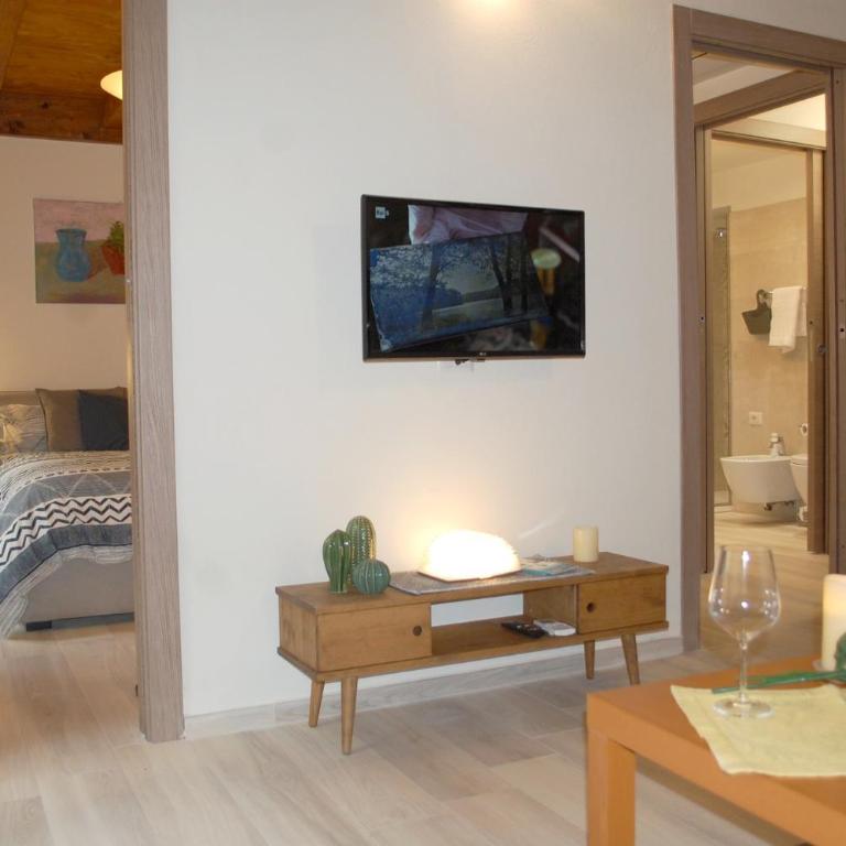 Home Carales - One-Bedroom Apartment - 13