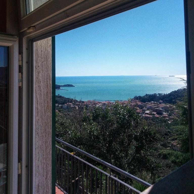 Ai Canarbin - colline di Lerici - Camera Deluxe Matrimoniale/Doppia con Letti Singoli con Bagno Privato Esterno - 14