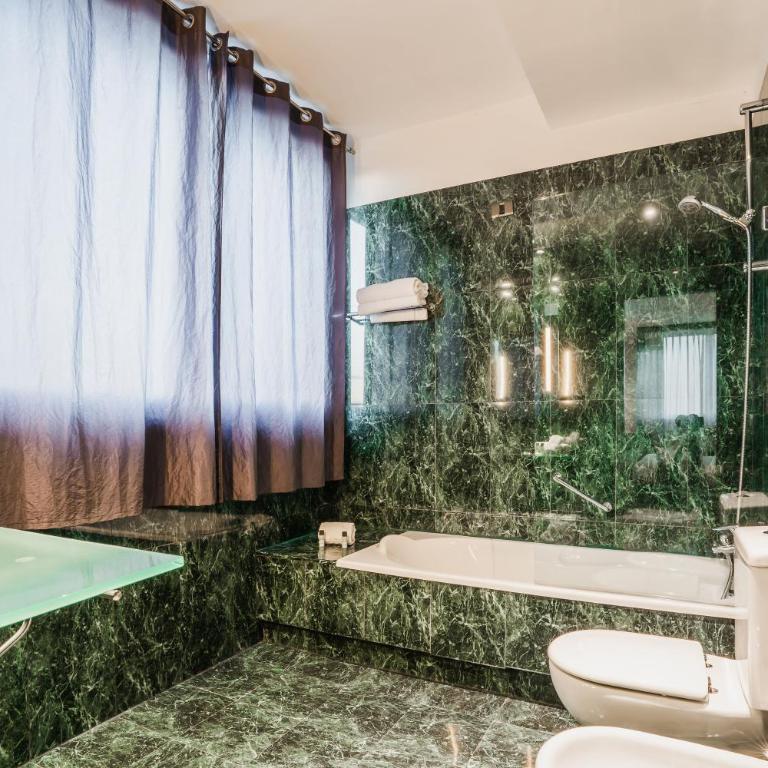 Max Hotel Livorno - Camera Tripla - 2