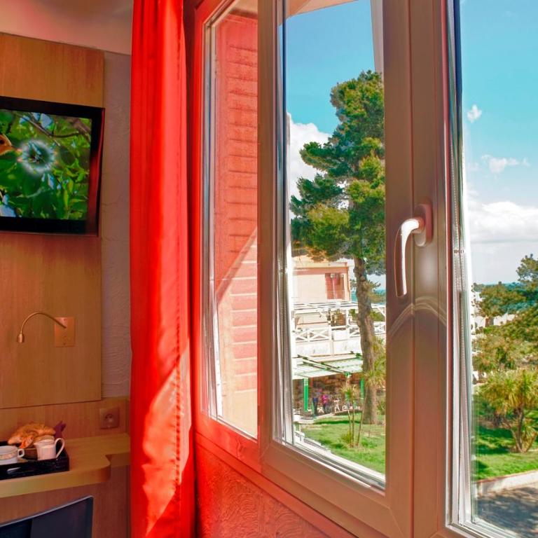 Hôtel Beau Rivage - Chambre Double Supérieure - Vue sur Mer - 9