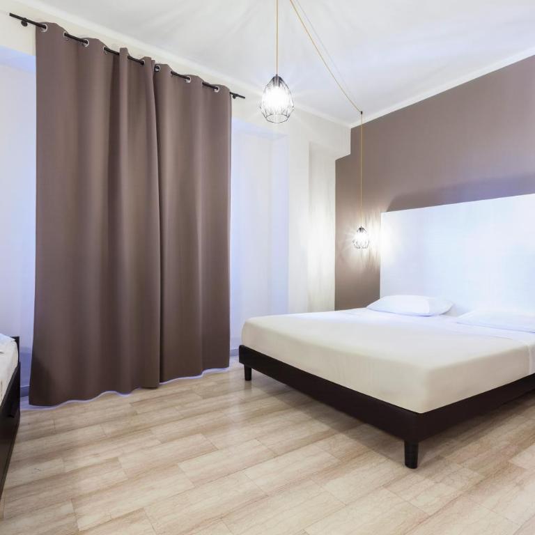 ibis styles Trani - Camera Matrimoniale Standard con Divano-Letto - 12