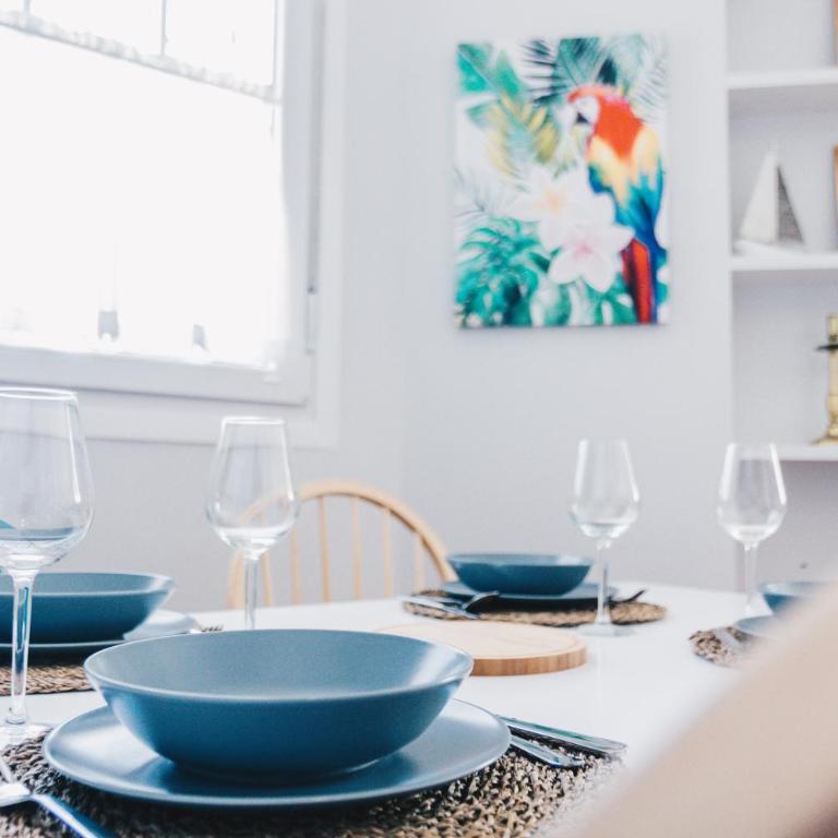 Gran Via Apartment by People Rentals - Two-Bedroom Apartment - 21